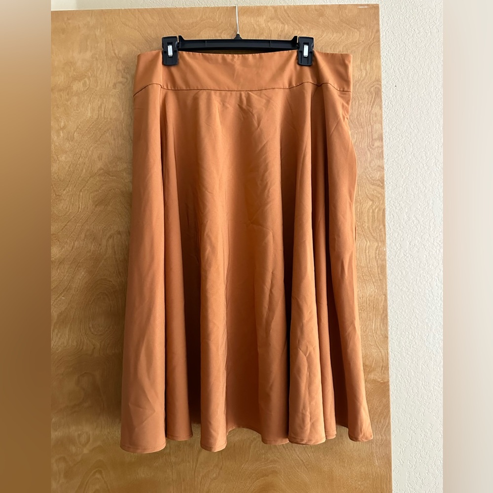 Tan vintage style skirt